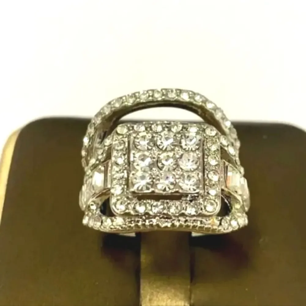 Stunning diamond wedding ring set sz 8